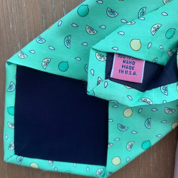 Vineyard Vines Lemon and Lime Tie - Picture 4 of 4